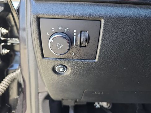 Used 2015 Jeep Grand Cherokee Overland AWD/4WD image 31