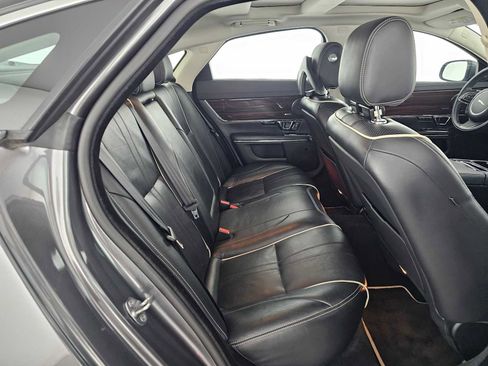 Used 2019 Jaguar XJ R-Sport image 12