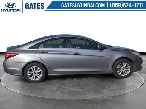 Used 2013 Hyundai Sonata GLS w/ Popular Equipment Pkg FWD image 3