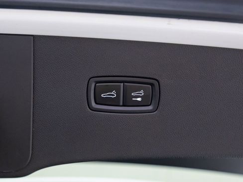 Certified 2023 Porsche Cayenne S image 34