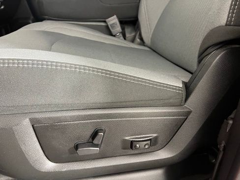 Used 2024 RAM 2500 Big Horn w/ Bed Utility Group image 22