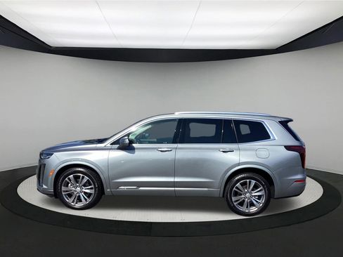 Used 2025 Cadillac XT6 Premium Luxury AWD/4WD image 5