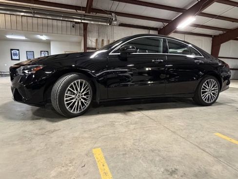 Used 2025 Mercedes-Benz CLA 250 image 4
