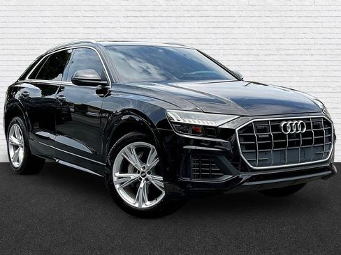 Used 2020 Audi Q8 Premium Plus w/ Premium Plus Package AWD/4WD image 3