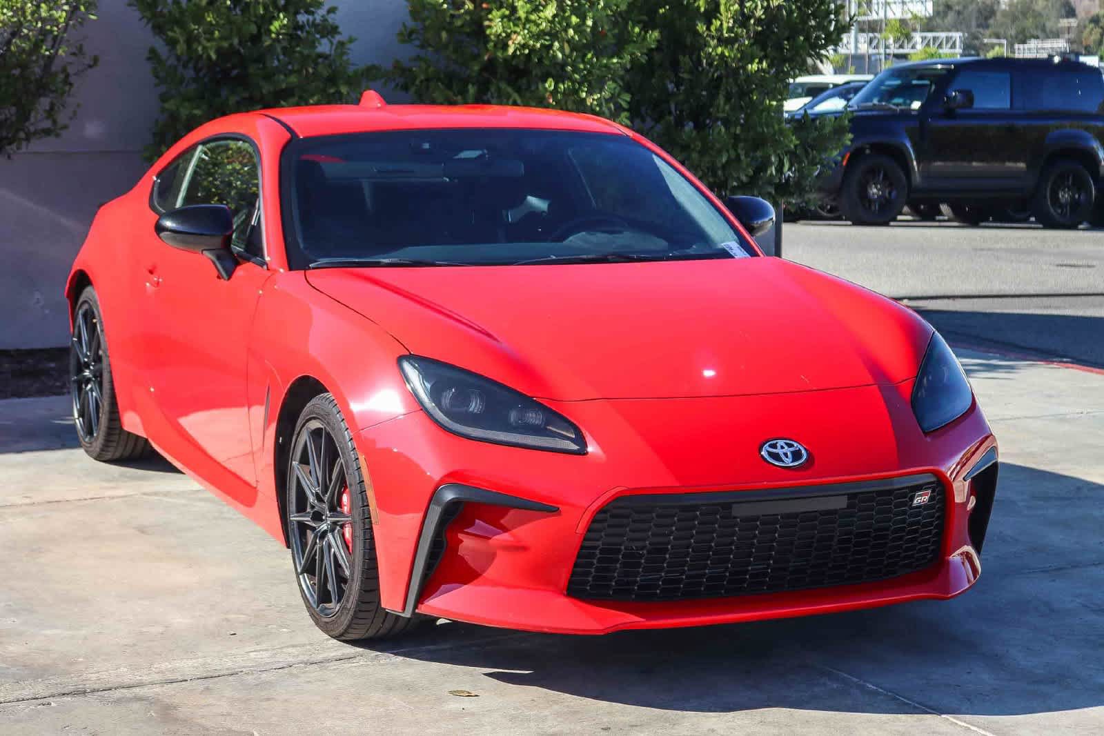 Used 2025 Toyota GR86 Premium w/ Performance Package RWD image 3