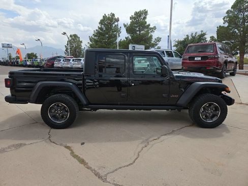 Used 2023 Jeep Gladiator Rubicon w/ Trailer Tow Package AWD/4WD image 6