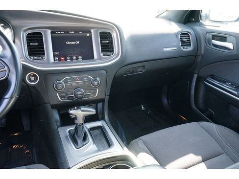 Used 2020 Dodge Charger SXT image 21