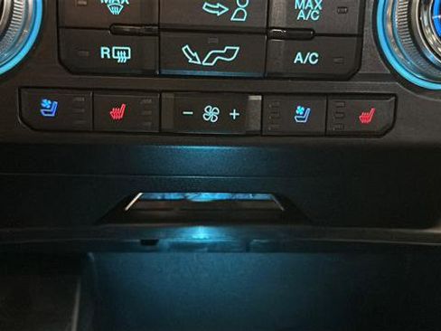 Used 2019 Ford F150 Lariat w/ Equipment Group 502A Luxury image 32