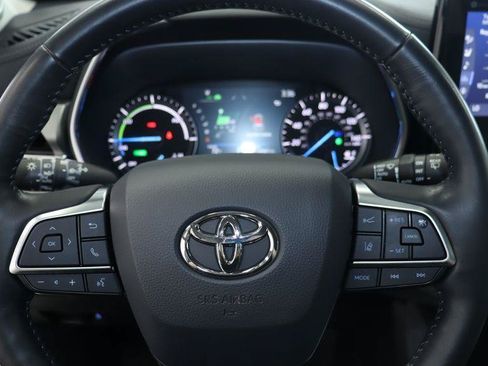 Used 2021 Toyota Highlander Platinum AWD/4WD image 18