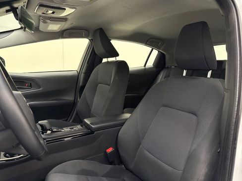 Used 2025 Toyota Prius LE image 14
