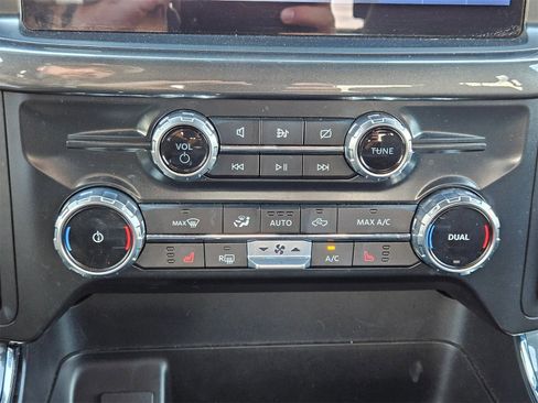 Certified 2022 Ford F150 XLT w/ Equipment Group 302A High image 18