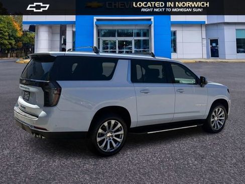 New 2026 Chevrolet Suburban Premier AWD/4WD image 5