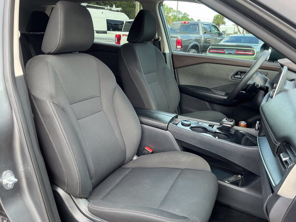 Used 2023 Nissan Rogue S AWD/4WD image 17