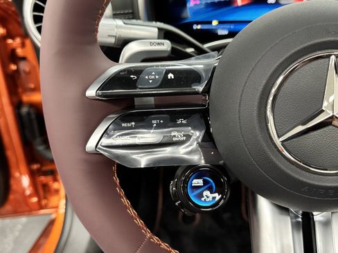 Used 2024 Mercedes-Benz SL 63 AMG 4MATIC image 30