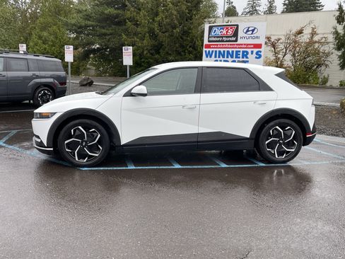 Certified 2024 Hyundai Ioniq 5 SEL RWD image 2