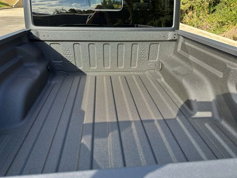 New 2025 Jeep Gladiator Rubicon w/ Convenience Group image 10