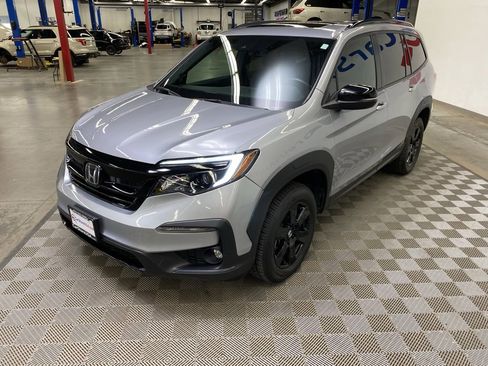 Used 2022 Honda Pilot TrailSport image 2