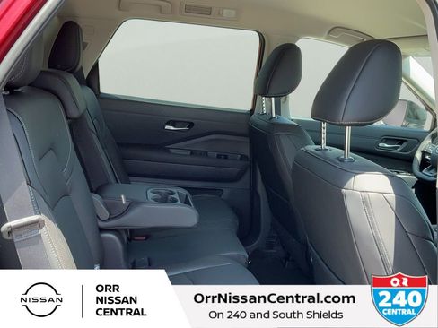 New 2026 Nissan Pathfinder SL AWD/4WD image 12