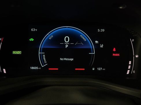 Used 2025 Toyota Camry SE image 14