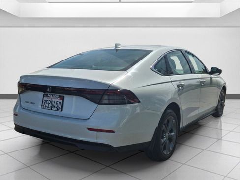 Certified 2023 Honda Accord EX image 5