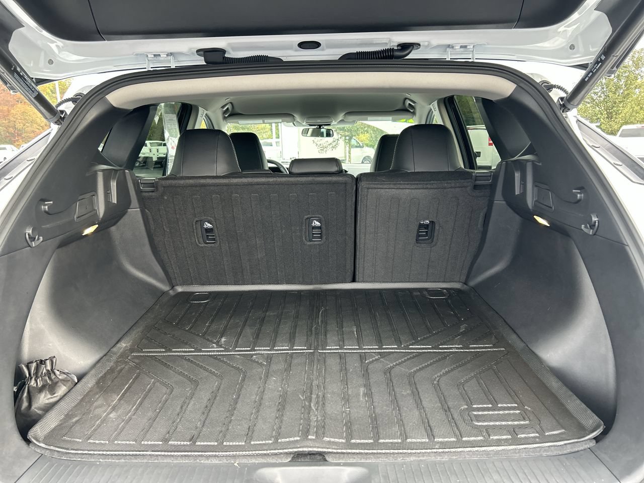 Used 2025 Nissan Murano SV AWD/4WD image 17