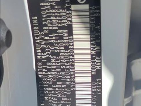 Used 2025 Toyota Corolla LE image 25