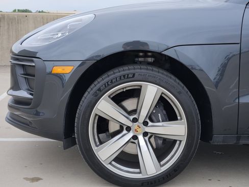 Certified 2026 Porsche Macan AWD/4WD image 13
