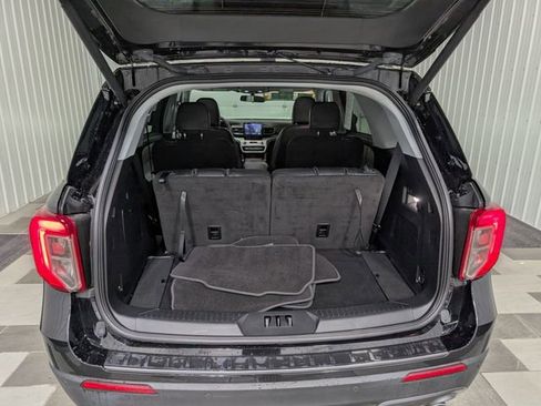 Used 2023 Ford Explorer XLT w/ Equipment Group 202A AWD/4WD image 25