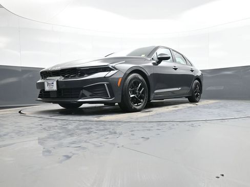 Used 2025 Kia K5 LXS image 25