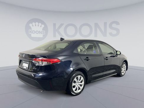 Used 2025 Toyota Corolla LE FWD image 4