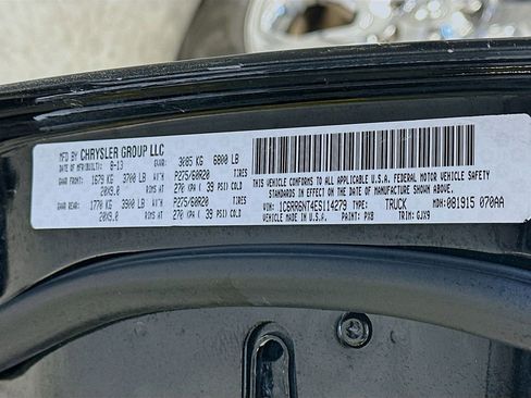 Used 2014 RAM 1500 Laramie image 32