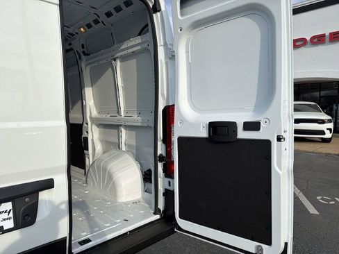 New 2026 RAM ProMaster 1500 FWD image 9