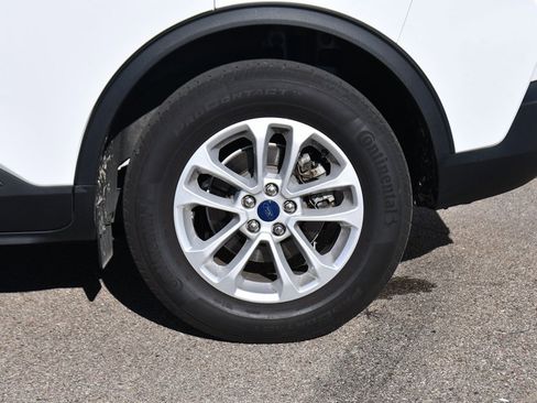 Used 2022 Ford Escape SE w/ Cold Weather Package image 19