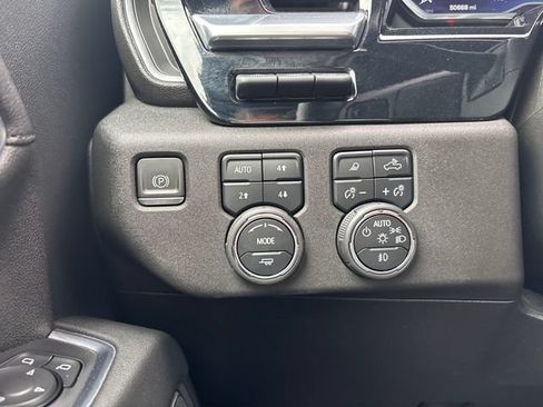 Certified 2024 Chevrolet Silverado 3500 High Country w/ High Country Premium Package AWD/4WD image 17