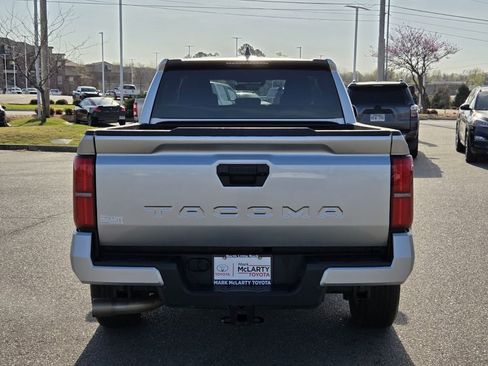 Used 2024 Toyota Tacoma SR5 image 10