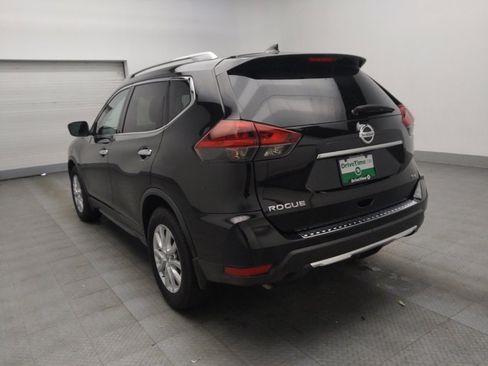 Used 2018 Nissan Rogue SV image 5