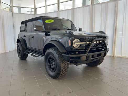 Used 2024 Ford Bronco Wildtrak image 7