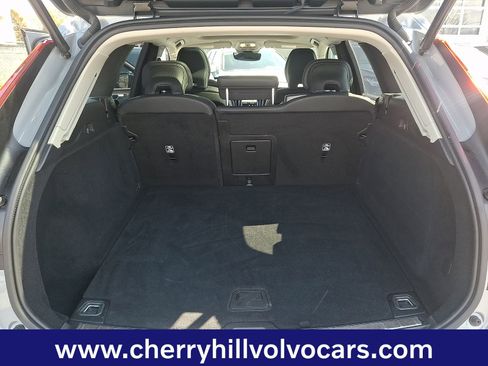 Certified 2025 Volvo XC60 B5 Plus image 29
