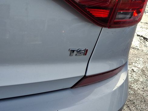 Used 2018 Volkswagen Passat 2.0T SE image 31