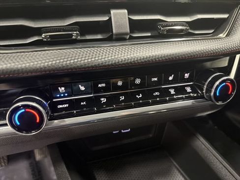 Certified 2025 Chevrolet Equinox RS w/ Safety and Technology Package AWD/4WD image 31