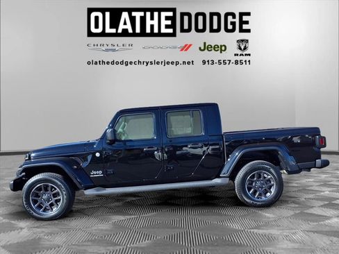 Used 2020 Jeep Gladiator Overland image 19