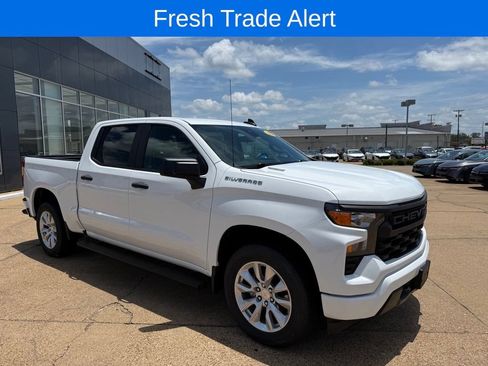 Used 2025 Chevrolet Silverado 1500 Custom RWD image 5