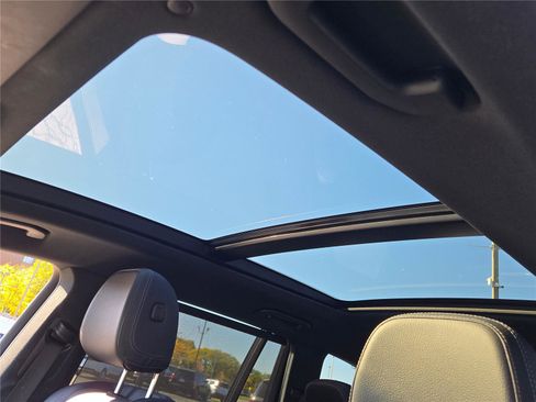 Used 2021 Mercedes-Benz GLS 450 4MATIC image 30