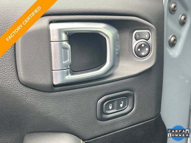 Used 2026 Jeep Wrangler Unlimited Sahara AWD/4WD image 25