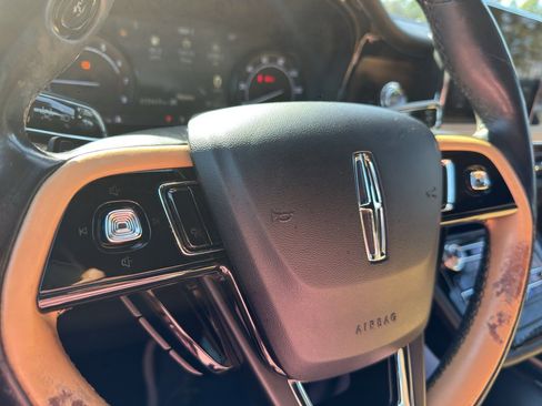 Used 2020 Lincoln Corsair Reserve w/ Equipment Group 201A image 27