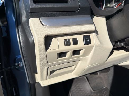 Used 2014 Subaru Crosstrek 2.0i Premium w/ Popular Package #2 image 12