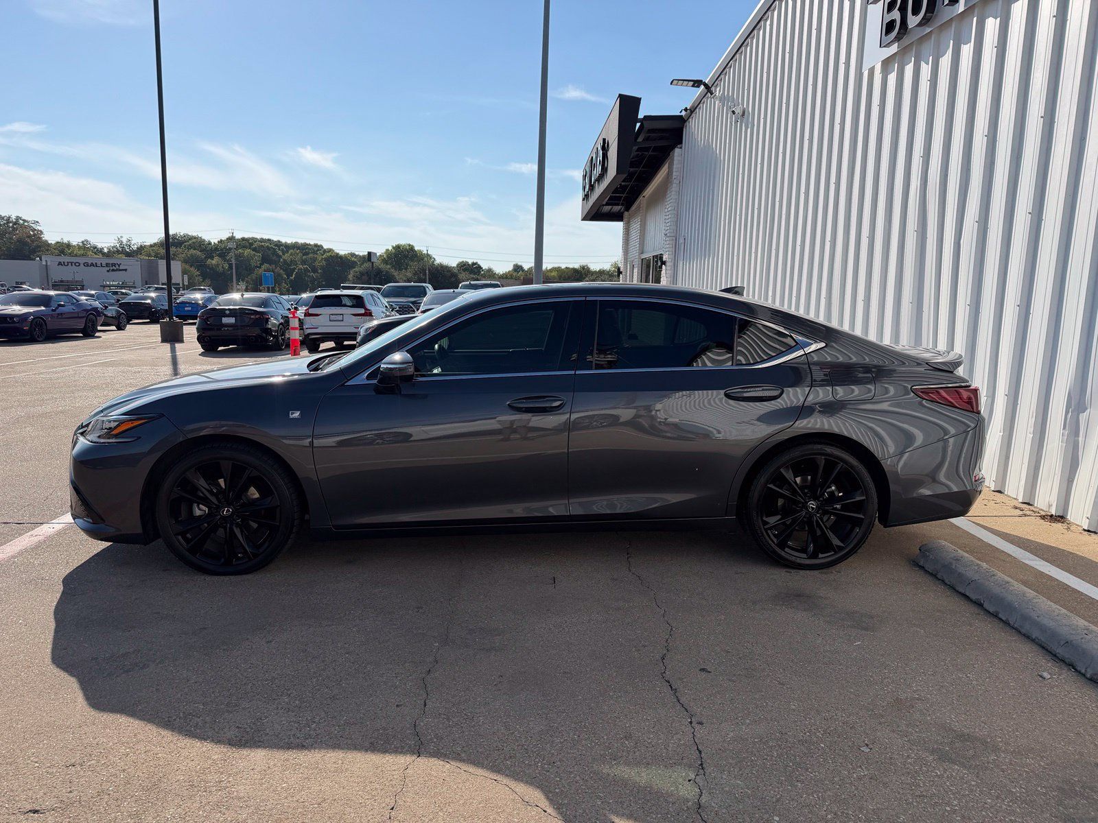 Used 2022 Lexus ES 350 F Sport FWD image 3