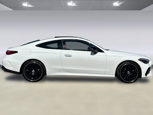 Used 2024 Mercedes-Benz CLE 300 4MATIC Coupe image 2