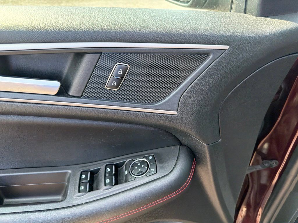 Used 2023 Ford Edge ST-Line AWD/4WD image 16