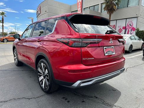 New 2025 Mitsubishi Outlander SE image 5